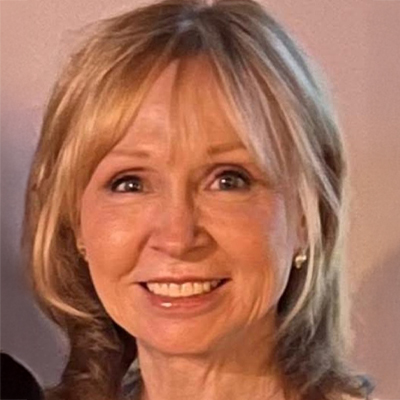 Susan Whitaker Headshot