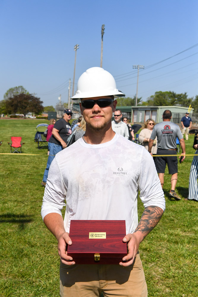 Ian Carroll receives the Pre-Apprentice Lineworker Academy Outstanding Student Award.
